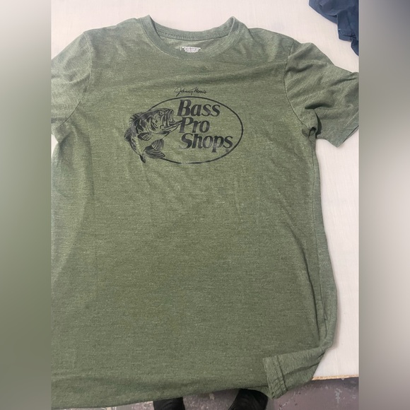 4 t shirts men’s. - Picture 2 of 4